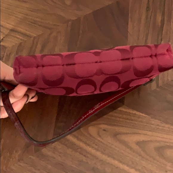 Coach | Authentic wristlet- wine red. - Picture 4 of 5